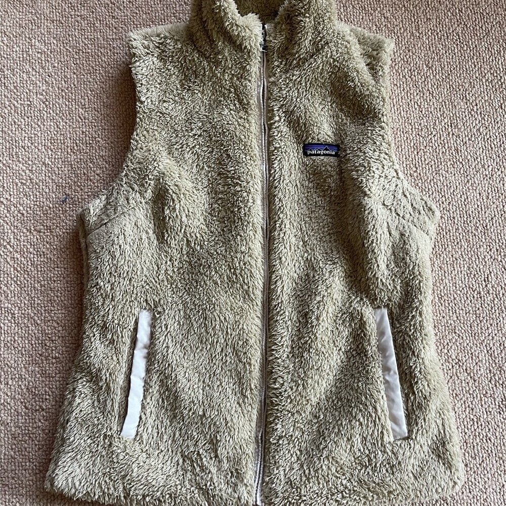 Patagonia Sherpa Vest in Light Tan